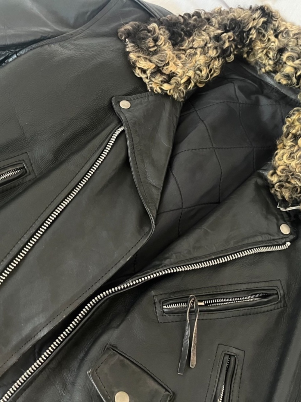 Leather Jacket Vintage Customized with Genuine Fur Collar and Hand Painting - Picture 12 of 12